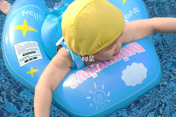 婴儿游泳圈趴圈和脖圈适合不同年龄的宝宝