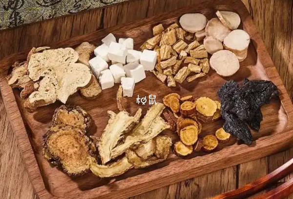 胃疼不能喝八珍汤