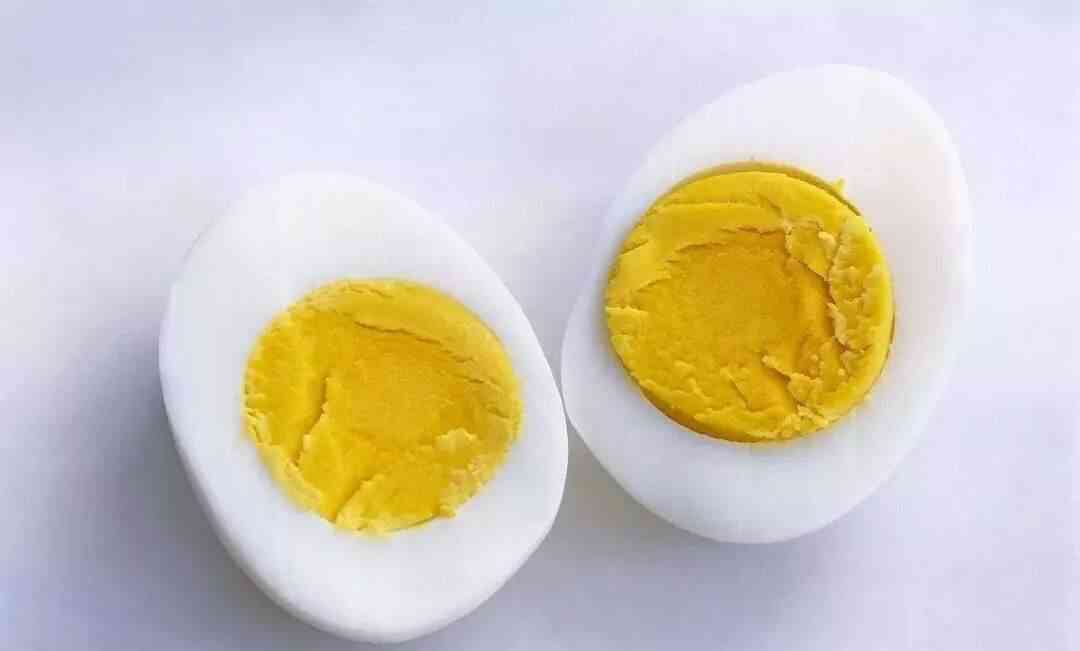 几个月宝宝可以吃全蛋？