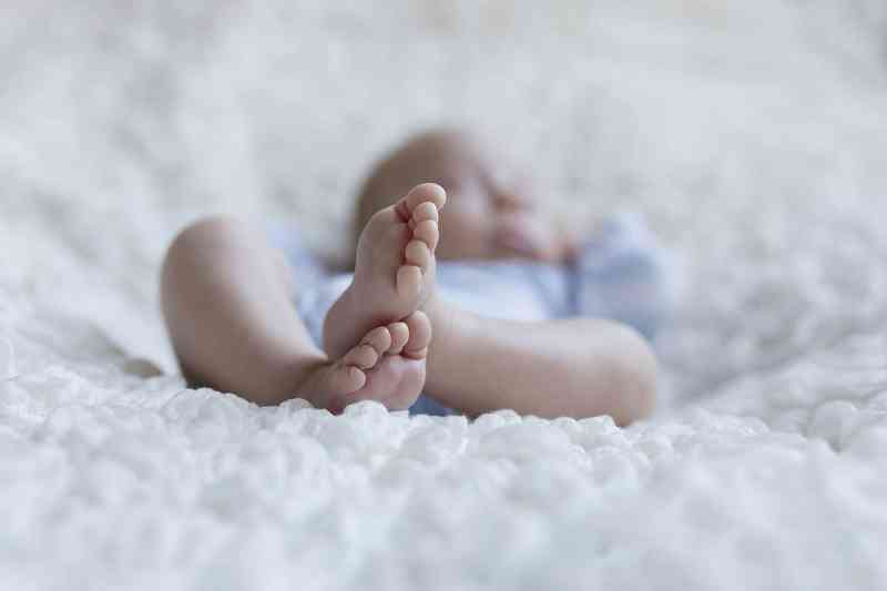 六个月宝宝经常发抖是怎么回事？