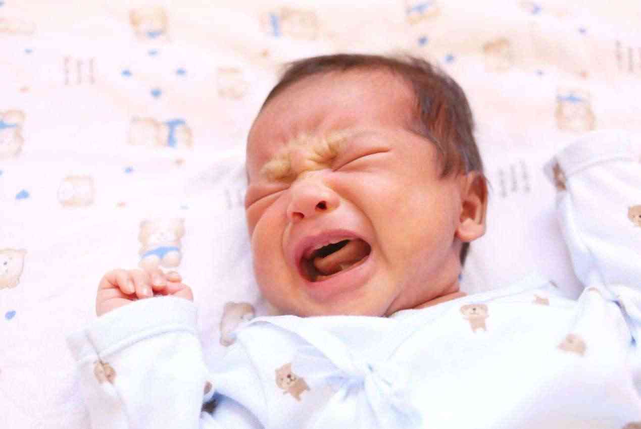婴儿歪头和斜颈的区别是什么？